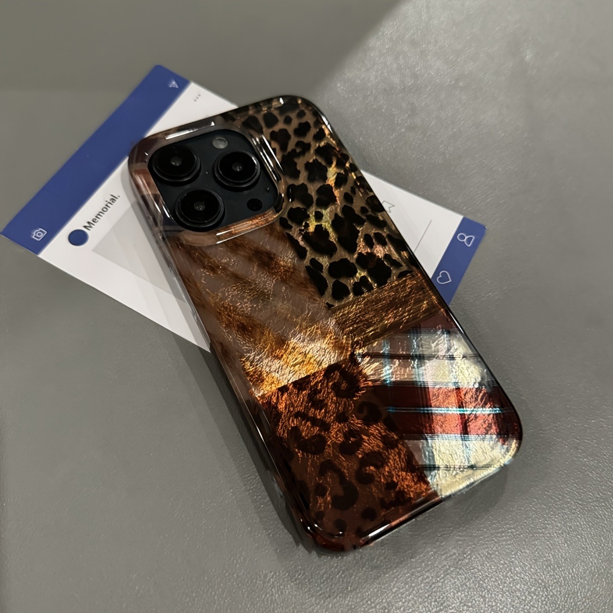 고급 레오파드 프린트 및 틴포일 디자인 아이폰 17 프 - Phone Cases Designer 리뷰 및 가격